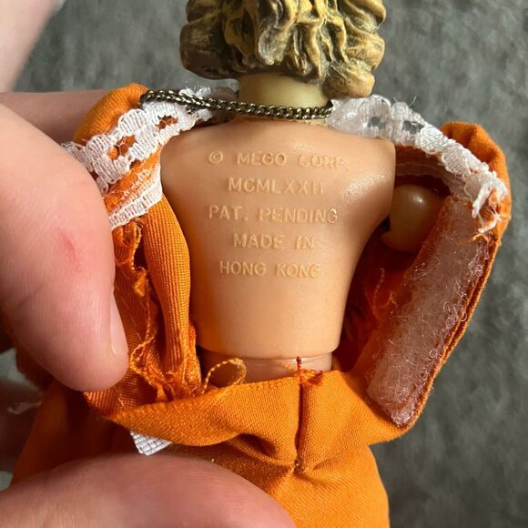 DARK SHADOWS ANGELIQUE BOUCHARD FIGURE 8” RARE MEGO - Picture 7 of 7